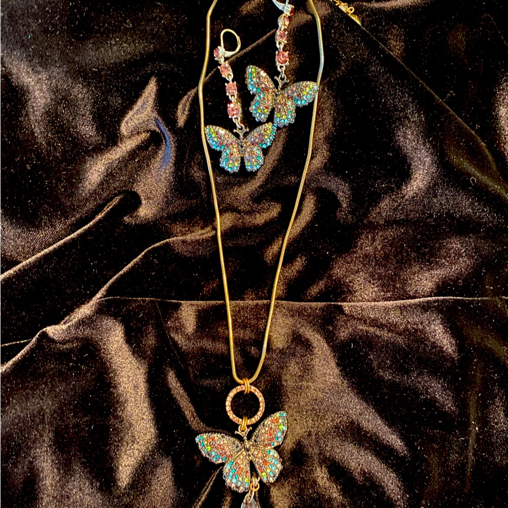 Betsey Johnson butterfly 🦋 necklace & earrings set pink antique